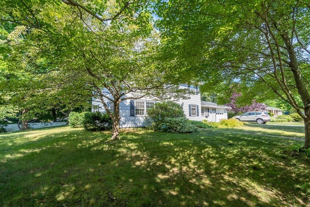 12 Pontiac Road Peabody, MA 01960 - Photo 2 of 26 Gallery Image 2