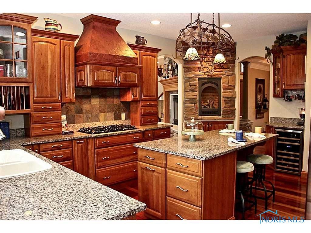 5500 Weckerly Road Whitehouse, OH 43571 - Photo 7 of 20 Kitchen.