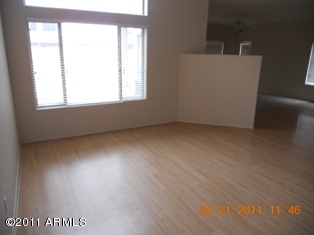 4368 South Rim Court Gilbert, AZ 85297 - Photo 2 of 12 living room