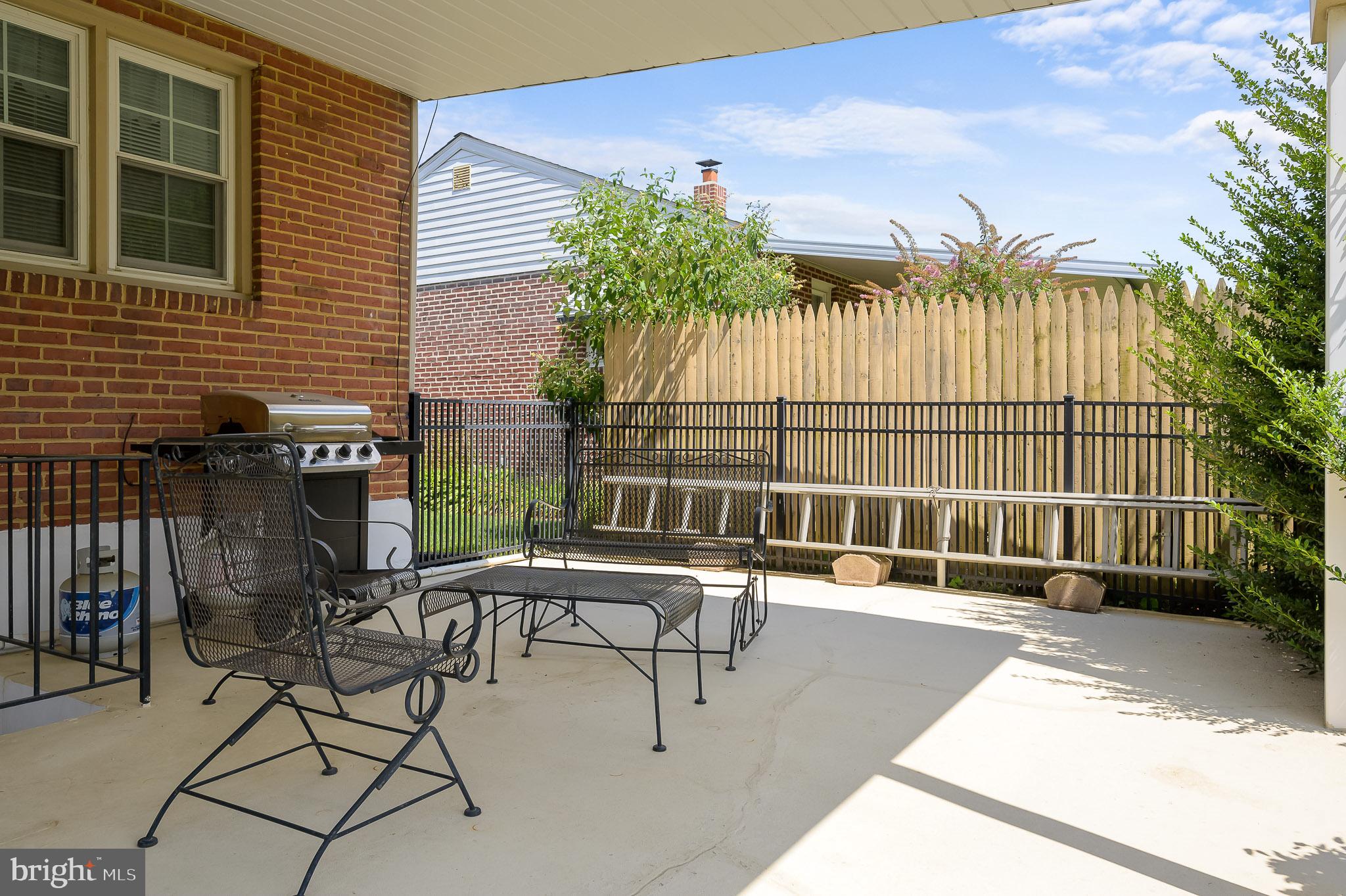 208 Taylor Road Wilmington, DE 19804 - Photo 22 of 23 Covered Patio