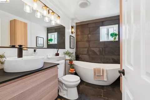 $599,000 | 4400 Sycamore Avenue, Richmond, CA 94804