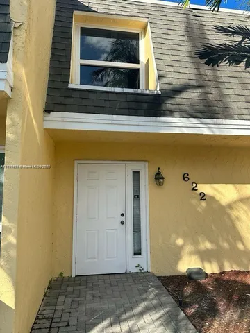 $2,000 | 622 Southwest 1st Street, Unit 622, Boynton Beach, FL 33435