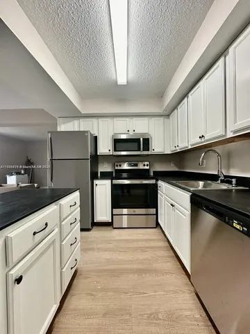 $2,000 | 622 Southwest 1st Street, Unit 622, Boynton Beach, FL 33435