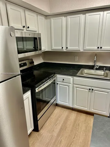 $2,000 | 622 Southwest 1st Street, Unit 622, Boynton Beach, FL 33435