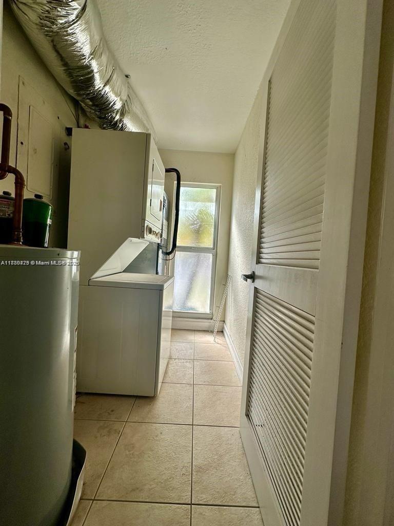 622 Southwest 1st Street, Unit 622 Boynton Beach, FL 33435 - Photo 8 of 19 Laundry room