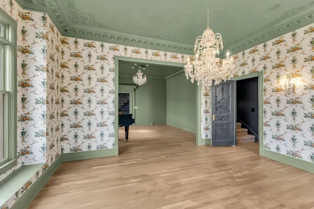 a view of walk in closet