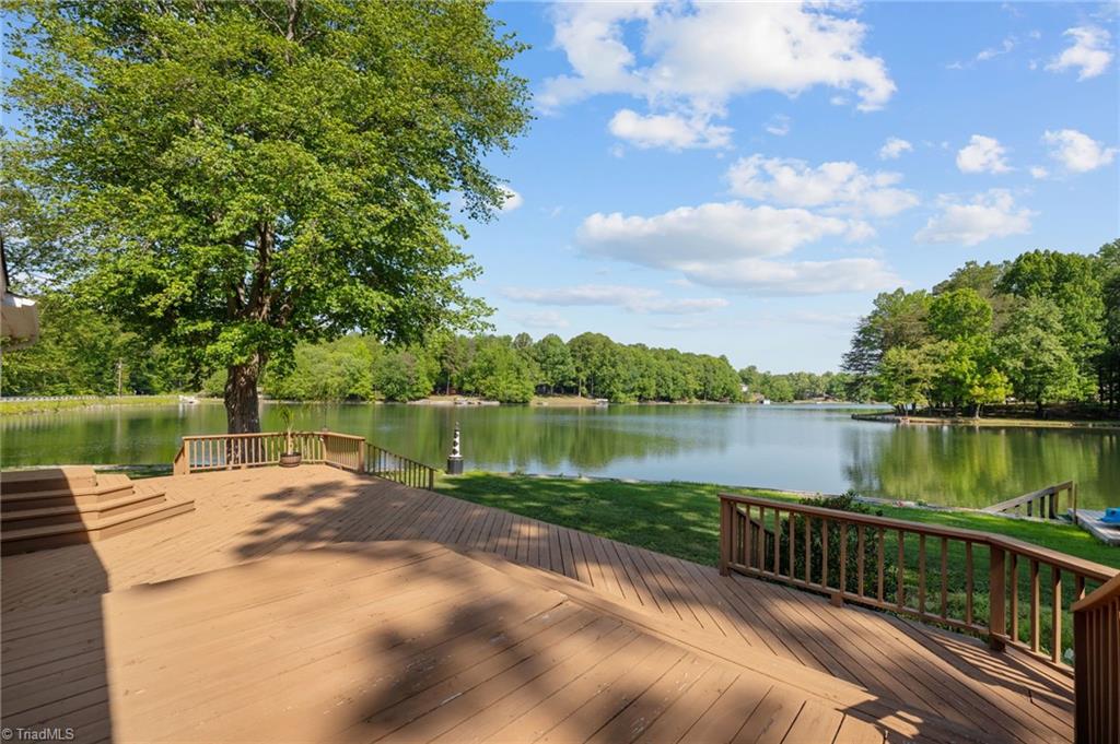 3910 Waterton Road Summerfield, NC 27358 - Photo 4 of 44