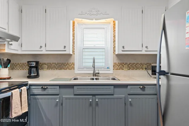 $873,000 | 552 Ocean Boulevard West, Holden Beach, NC 28462