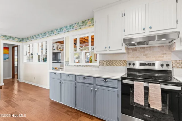 $873,000 | 552 Ocean Boulevard West, Holden Beach, NC 28462