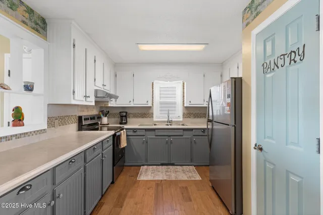 $873,000 | 552 Ocean Boulevard West, Holden Beach, NC 28462