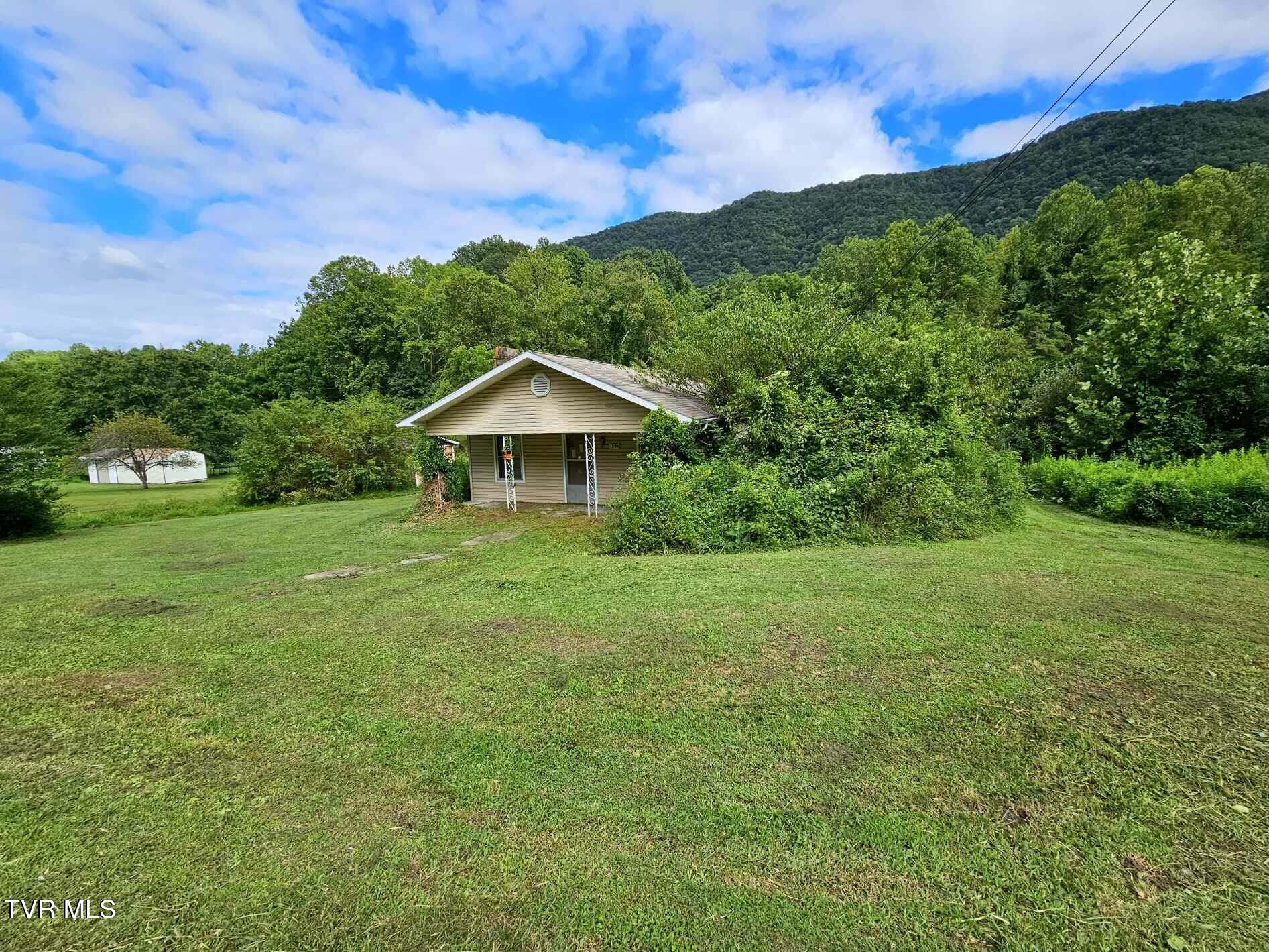 1206 Irondale Road Big Stone Gap, VA 24219 - Photo 5 of 9 5