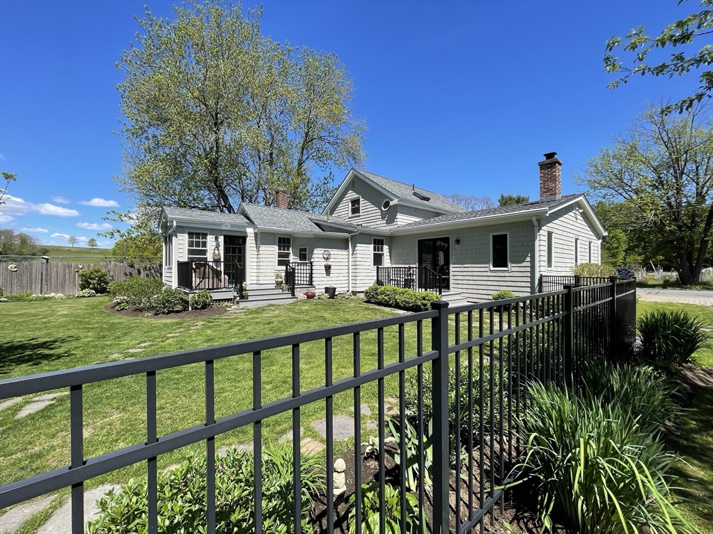 38 Burts Pit Road Northampton, MA 01060 - Photo 8 of 40 Gallery Image 8