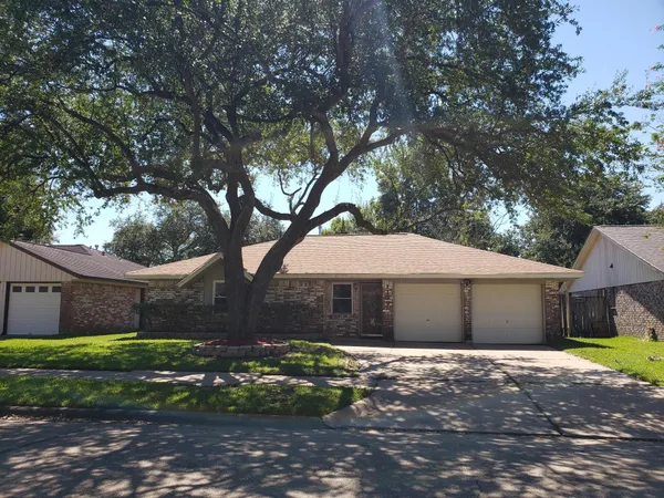 $1,900 | 1129 East Rutgers Lane, Deer Park, TX 77536