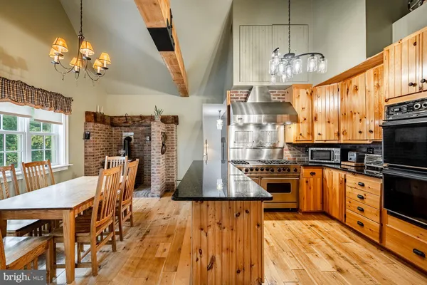 $1,395,000 | 34 1/2 Mary Jane Lane, Newtown Square, PA 19073