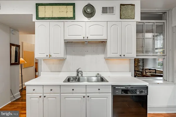 $1,395,000 | 34 1/2 Mary Jane Lane, Newtown Square, PA 19073