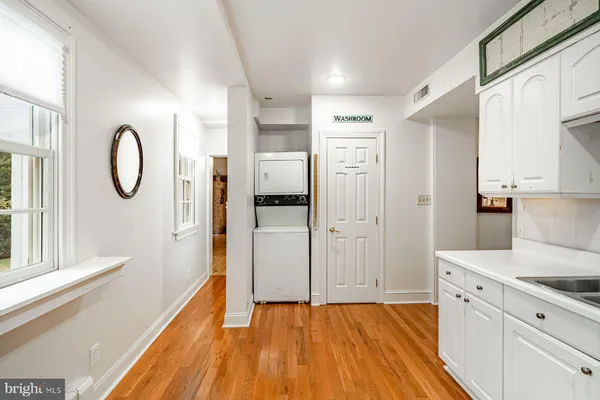 $1,395,000 | 34 1/2 Mary Jane Lane, Newtown Square, PA 19073