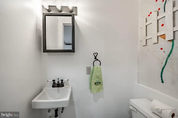 $1,395,000 | 34 1/2 Mary Jane Lane, Newtown Square, PA 19073