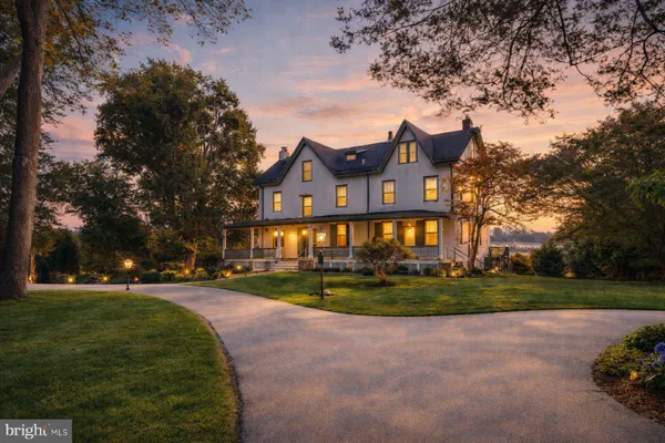 $1,395,000 | 34 1/2 Mary Jane Lane, Newtown Square, PA 19073