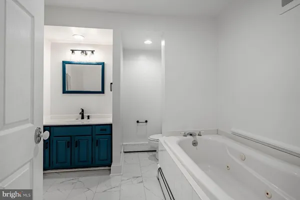 $1,395,000 | 34 1/2 Mary Jane Lane, Newtown Square, PA 19073