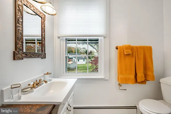 $1,395,000 | 34 1/2 Mary Jane Lane, Newtown Square, PA 19073