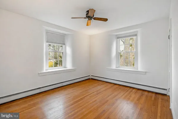 $1,395,000 | 34 1/2 Mary Jane Lane, Newtown Square, PA 19073