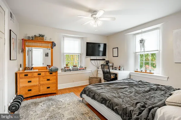 $1,395,000 | 34 1/2 Mary Jane Lane, Newtown Square, PA 19073