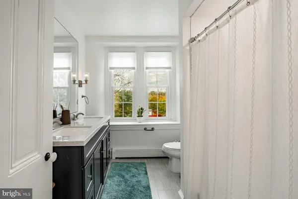 $1,395,000 | 34 1/2 Mary Jane Lane, Newtown Square, PA 19073