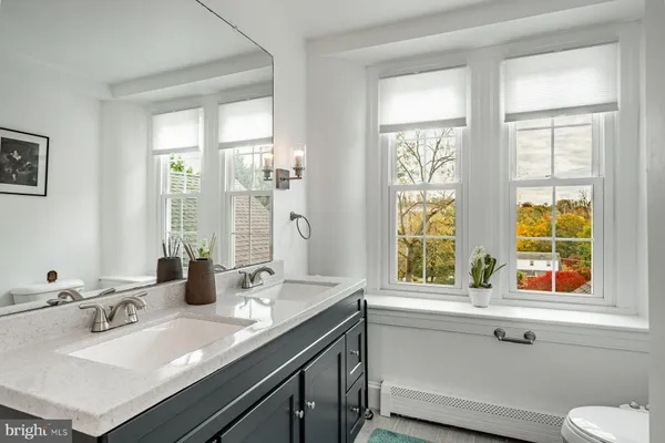 $1,395,000 | 34 1/2 Mary Jane Lane, Newtown Square, PA 19073