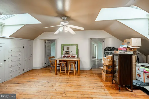 $1,395,000 | 34 1/2 Mary Jane Lane, Newtown Square, PA 19073