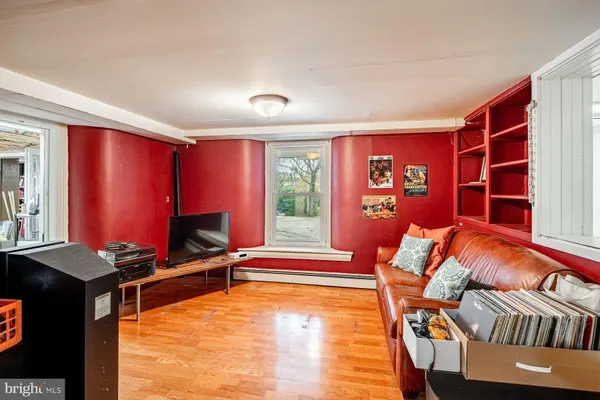 $1,395,000 | 34 1/2 Mary Jane Lane, Newtown Square, PA 19073