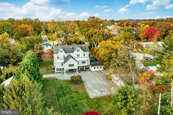 $1,395,000 | 34 1/2 Mary Jane Lane, Newtown Square, PA 19073