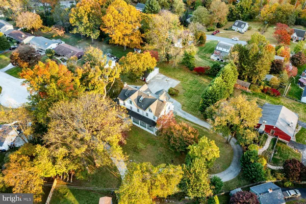 $1,395,000 | 34 1/2 Mary Jane Lane, Newtown Square, PA 19073