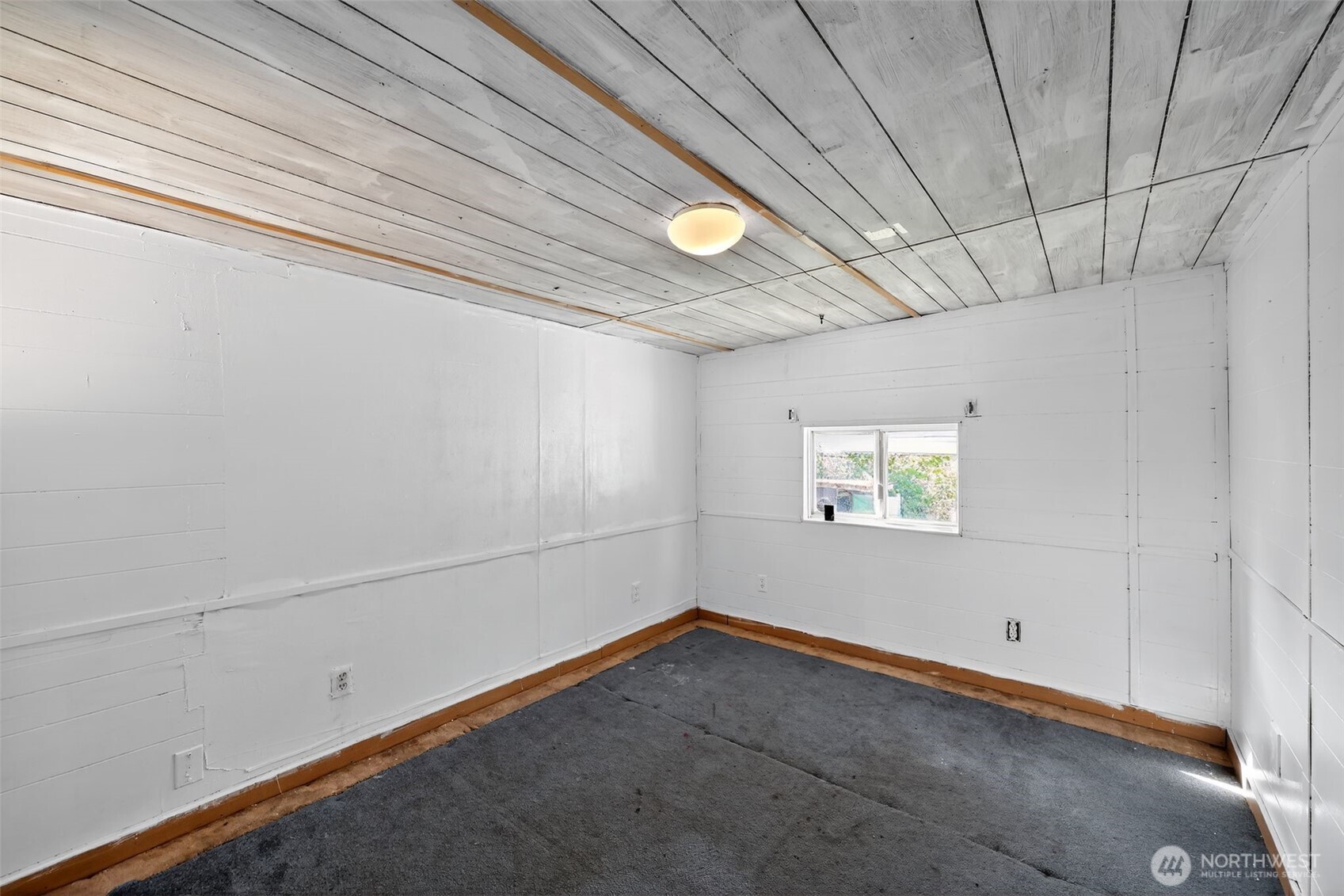 66 Fairgrounds Road, Unit 21 Elma, WA 98541 - Photo 9 of 31 a view of a room with window and ceiling fan