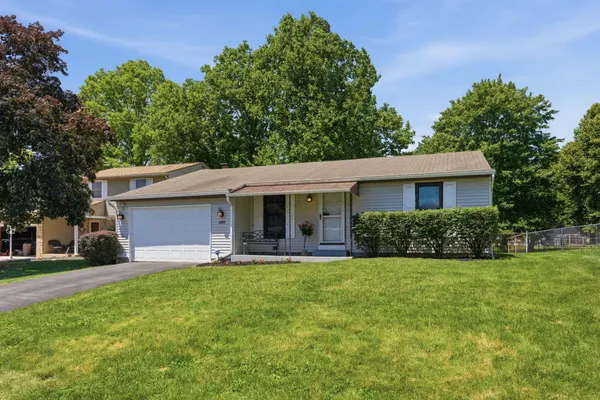 $330,000 | 8715 Ripton Drive, Powell, OH 43065
