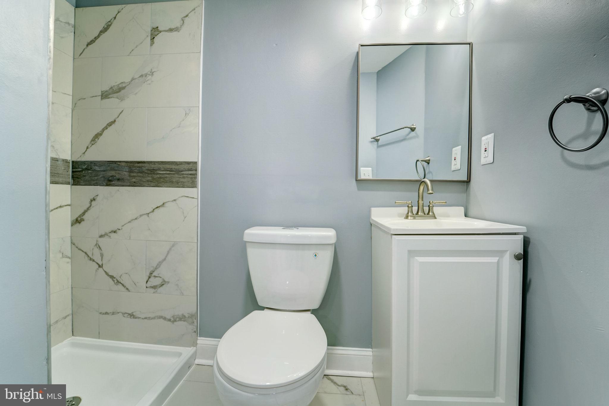 827 Warren Road Cockeysville, MD 21030 - Photo 14 of 23 2 Full Bathroom