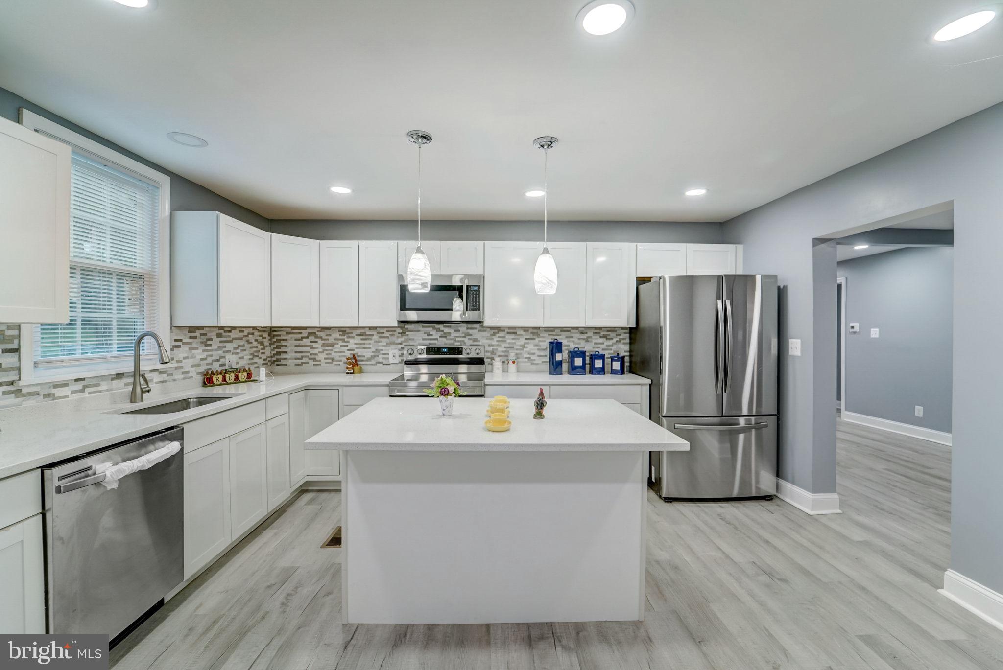 827 Warren Road Cockeysville, MD 21030 - Photo 2 of 23 Kitchen