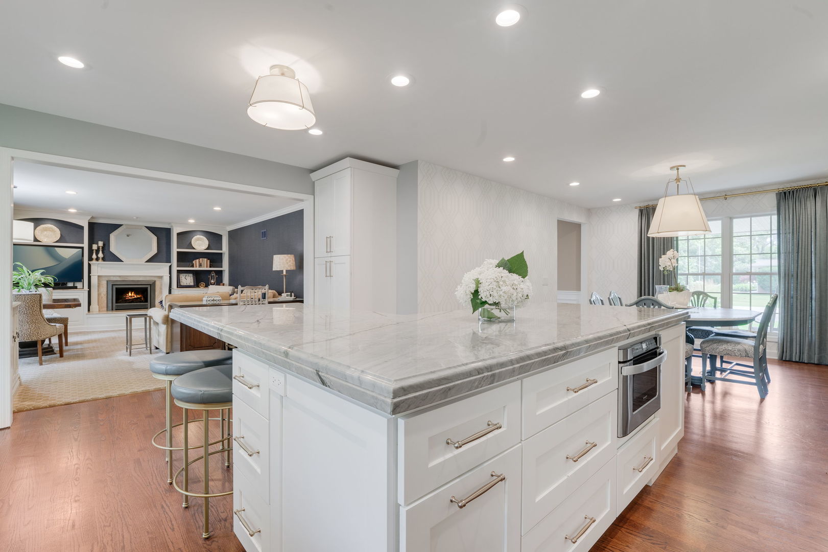 2022 Brandon Road Glenview, IL 60025 - Photo 10 of 35 Gallery Image 10