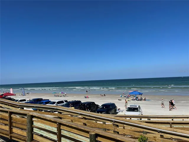 $1,800 | 813 Hope Avenue, Unit 811, New Smyrna Beach, FL 32169