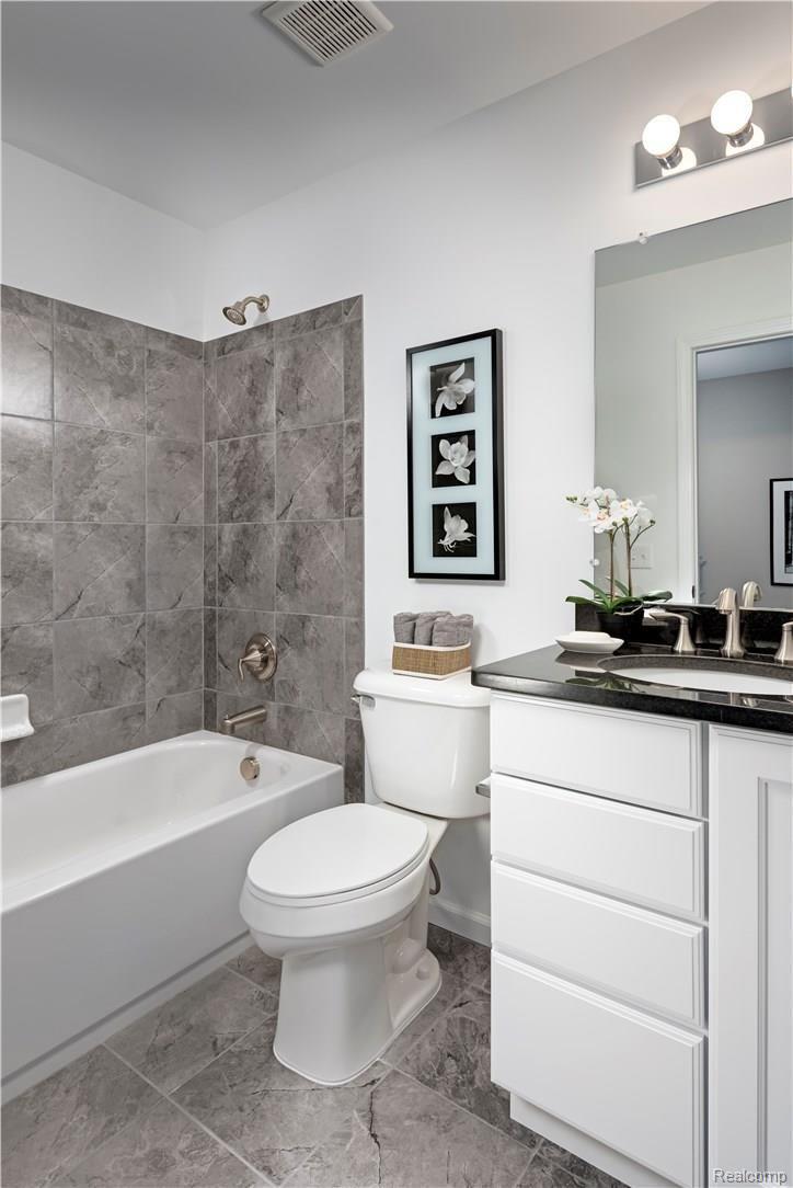 3538 South Rochester Road, Unit 16 Royal Oak, MI 48073 - Photo 18 of 30 20160719_1091 Sherman Drive FINAL PRINT (8 of 27).jpg