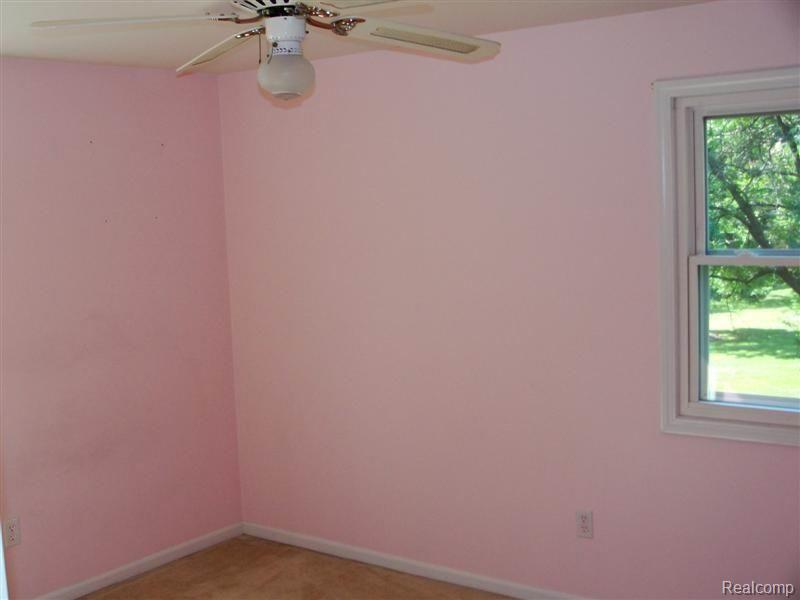361 Ridgewood Road Rochester, MI 48306 - Photo 8 of 23 Bedroom
