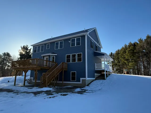 $899,900 | 15 Nash Lane, Epsom, NH 03234