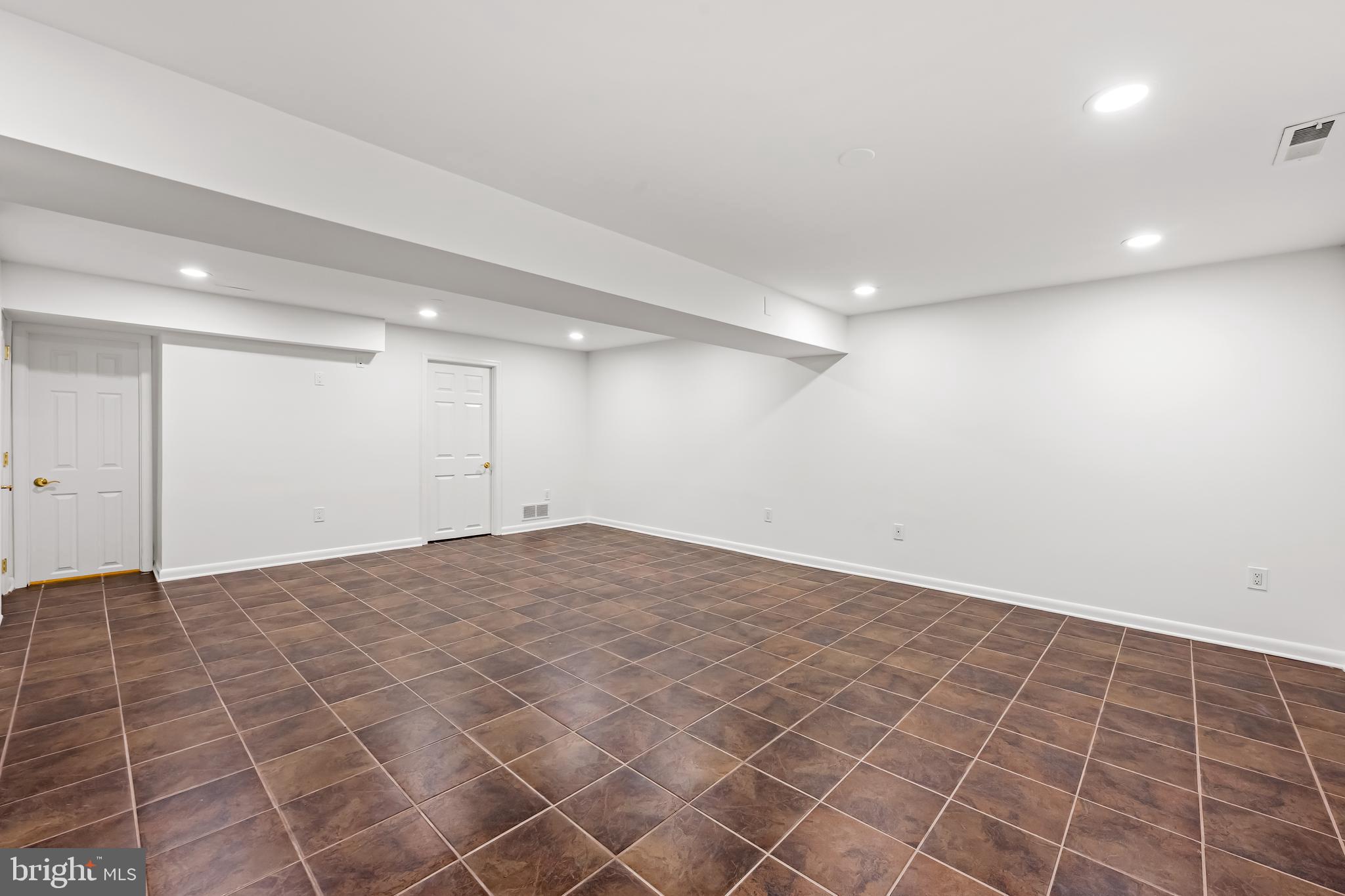 254 Waxter Way Baltimore, MD 21217 - Photo 34 of 44 a view of an empty room