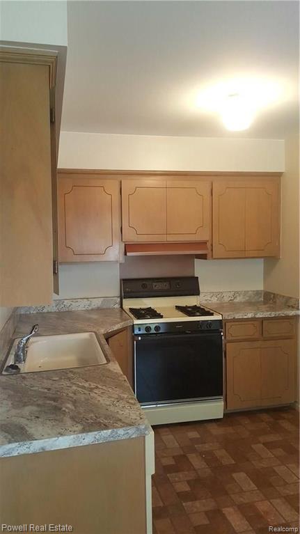 32906 Rosenbusch Drive Warren, MI 48088 - Photo 11 of 31