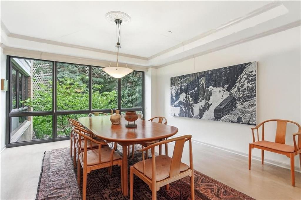 433 Ward Parkway, Unit 1S Kansas City, MO 64112 - Photo 11 of 31