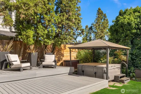 $2,900,000 | 1012 2nd Avenue West, Seattle, WA 98119