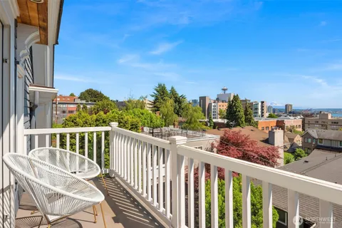 $2,900,000 | 1012 2nd Avenue West, Seattle, WA 98119