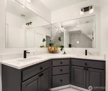 $2,900,000 | 1012 2nd Avenue West, Seattle, WA 98119