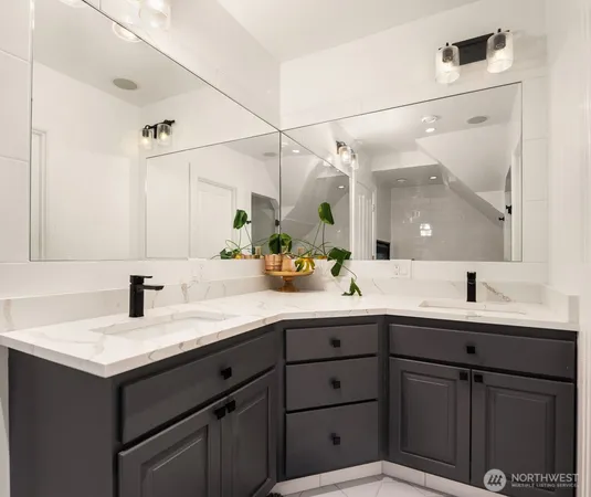 $2,900,000 | 1012 2nd Avenue West, Seattle, WA 98119