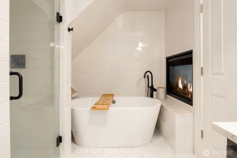 $2,900,000 | 1012 2nd Avenue West, Seattle, WA 98119