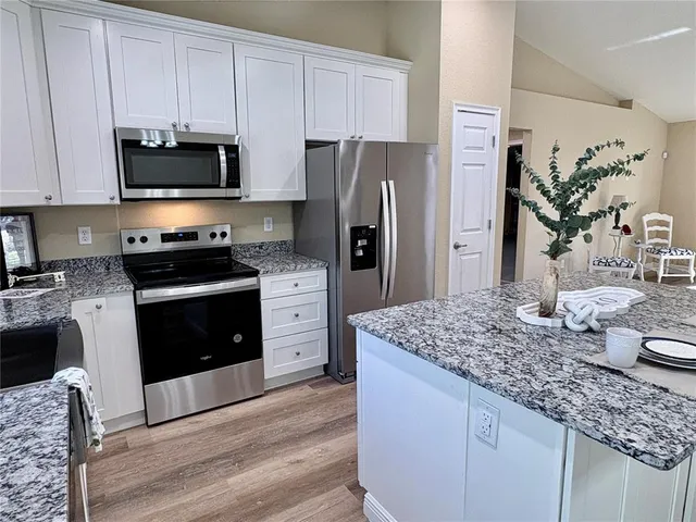 $284,450 | 9309 Southeast Highway 42, Summerfield, FL 34491